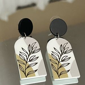 ⛸️ Boho Greenery Earrings